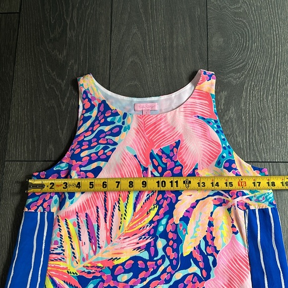 Woman’s Lily Pulitzer sleeveless dress size small - Picture 3 of 5